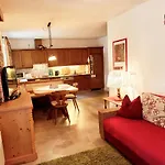 Resi Im Zentrum Apartment *