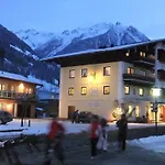 Resi Im Zentrum Apartment