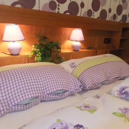 Resi Im Zentrum Apartment *